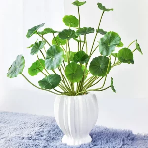 Petite plante verte artificielle