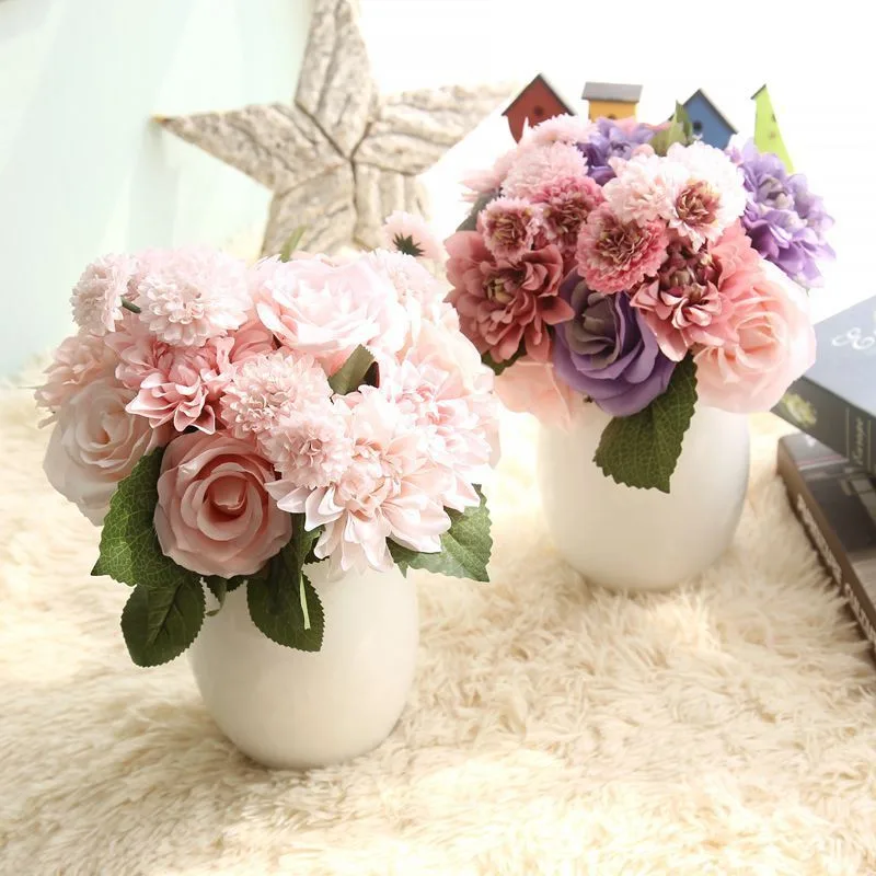 Assortiment de Roses et Dahlia artificielles
